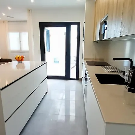 A2502 Sky Hill Modern 3-bedroom In * نيرخا