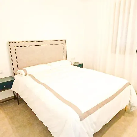 بيت للعطل A2502 Sky Hill Modern 3-bedroom In *