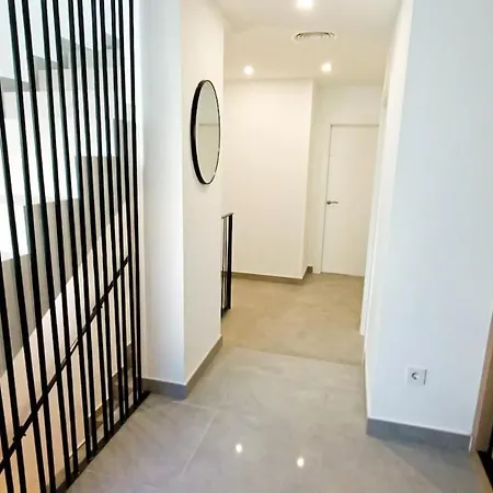 Σπίτι διακοπών A2502 Sky Hill Modern 3-bedroom In